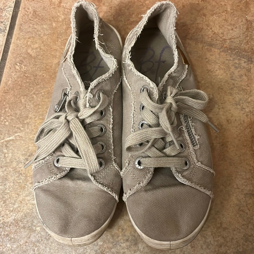 Blowfish shoes size 7